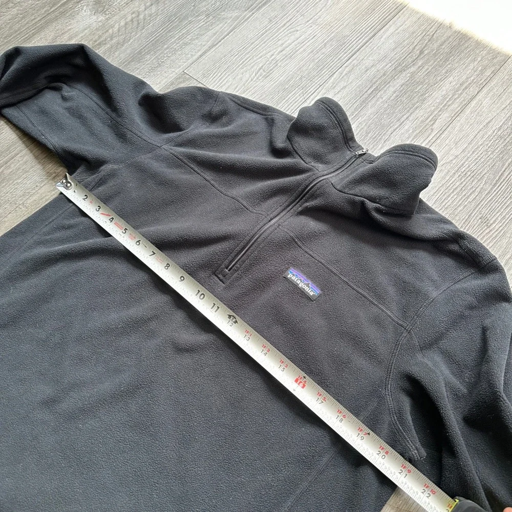 Patagonia Men's Size L Black 1/4 Zip Fleece Pullover Better sweater Pullover